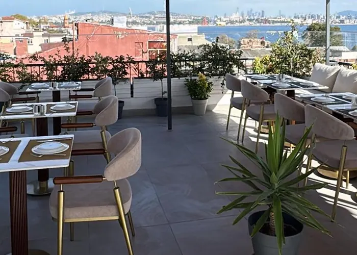 Sahar Sultan * Provincia di Istanbul