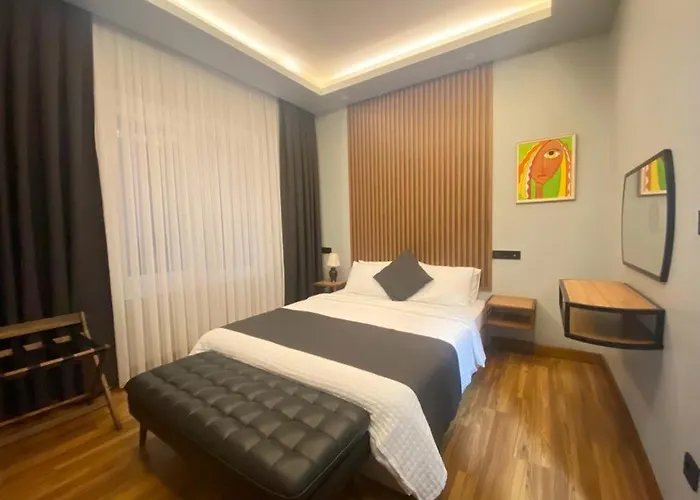 Sahar Sultan Hotel *